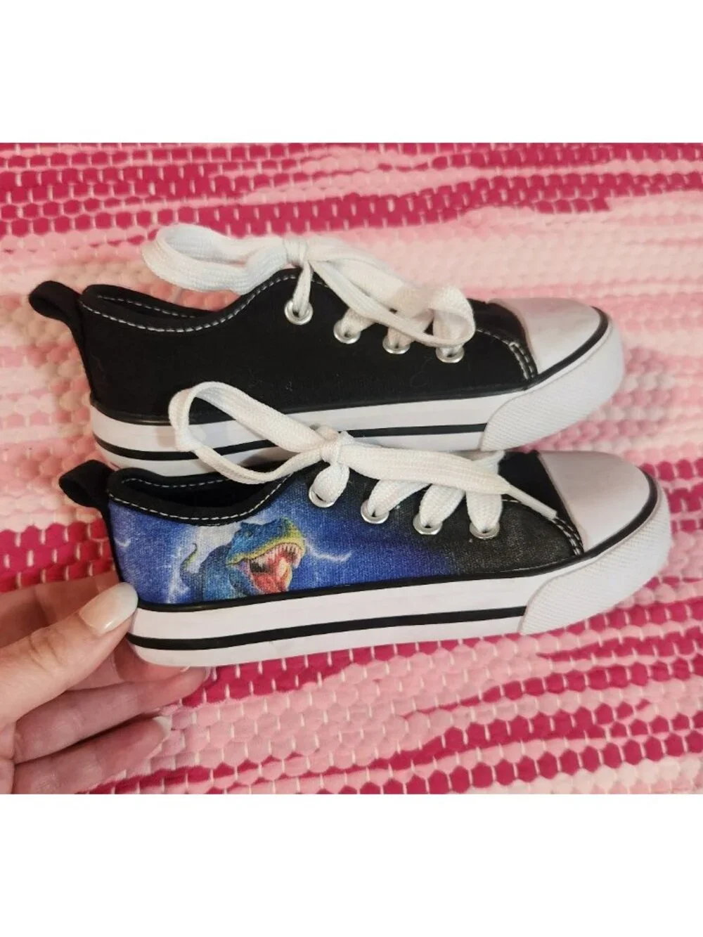 Natural Steps Boys Dinosaur Canvas Low Top Sneakers Size 8